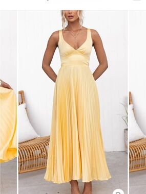 Sunshine V-Neck Pleated Maxi Dress